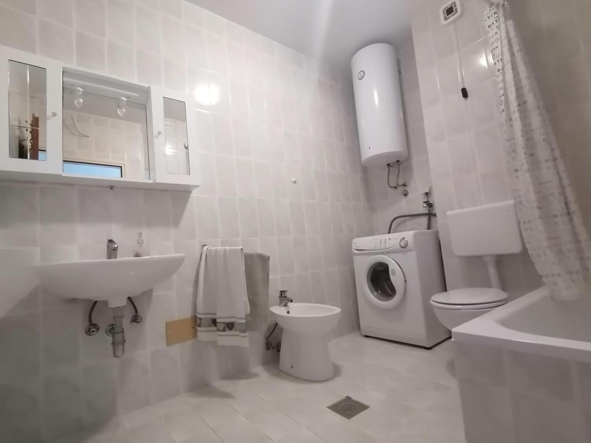 Apartment Domijan By El-Pi Tours นยีวีเซ ภายนอก รูปภาพ